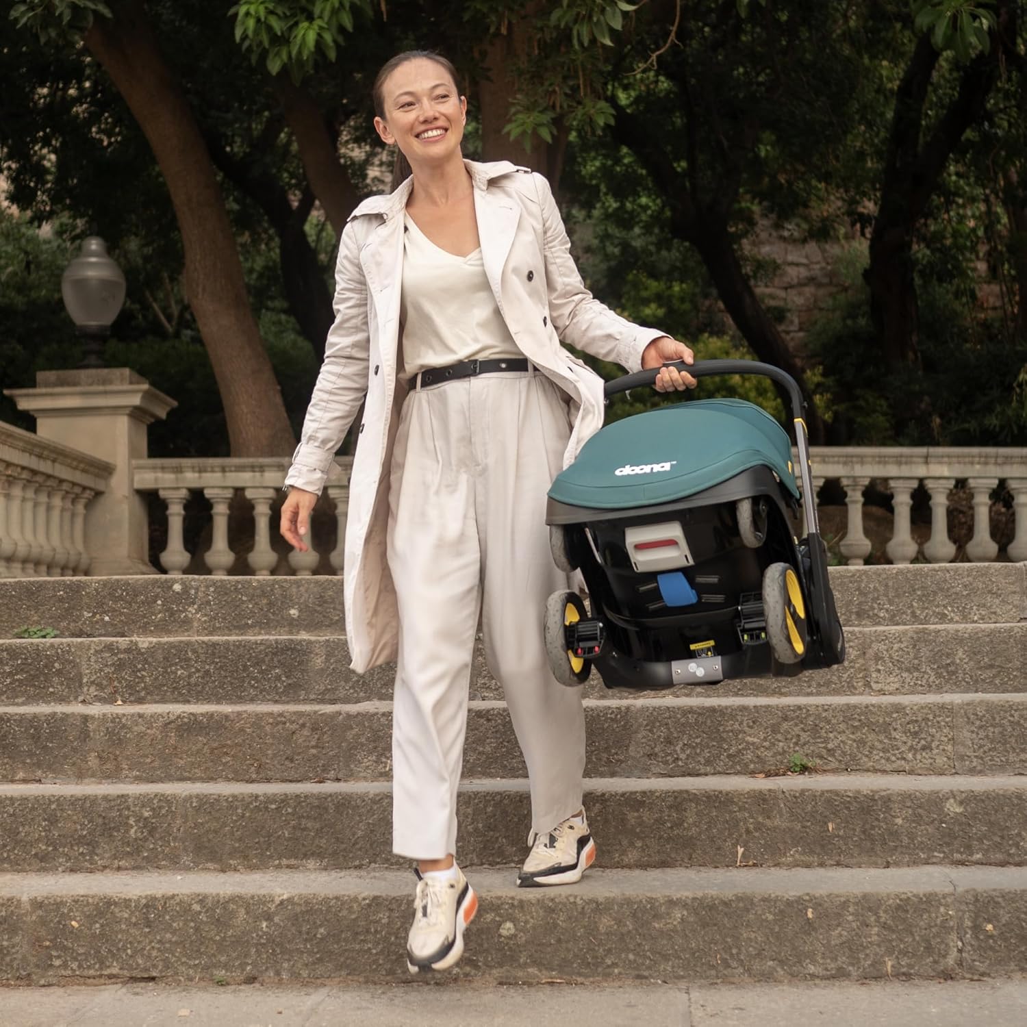2-in-1 Baby Stroller with Infant Mode: One-Hand Fold, Convertible from Newborn to Toddler Stroller, Featuring a Reversible Seat and Large UPF 50+ Canopy.
